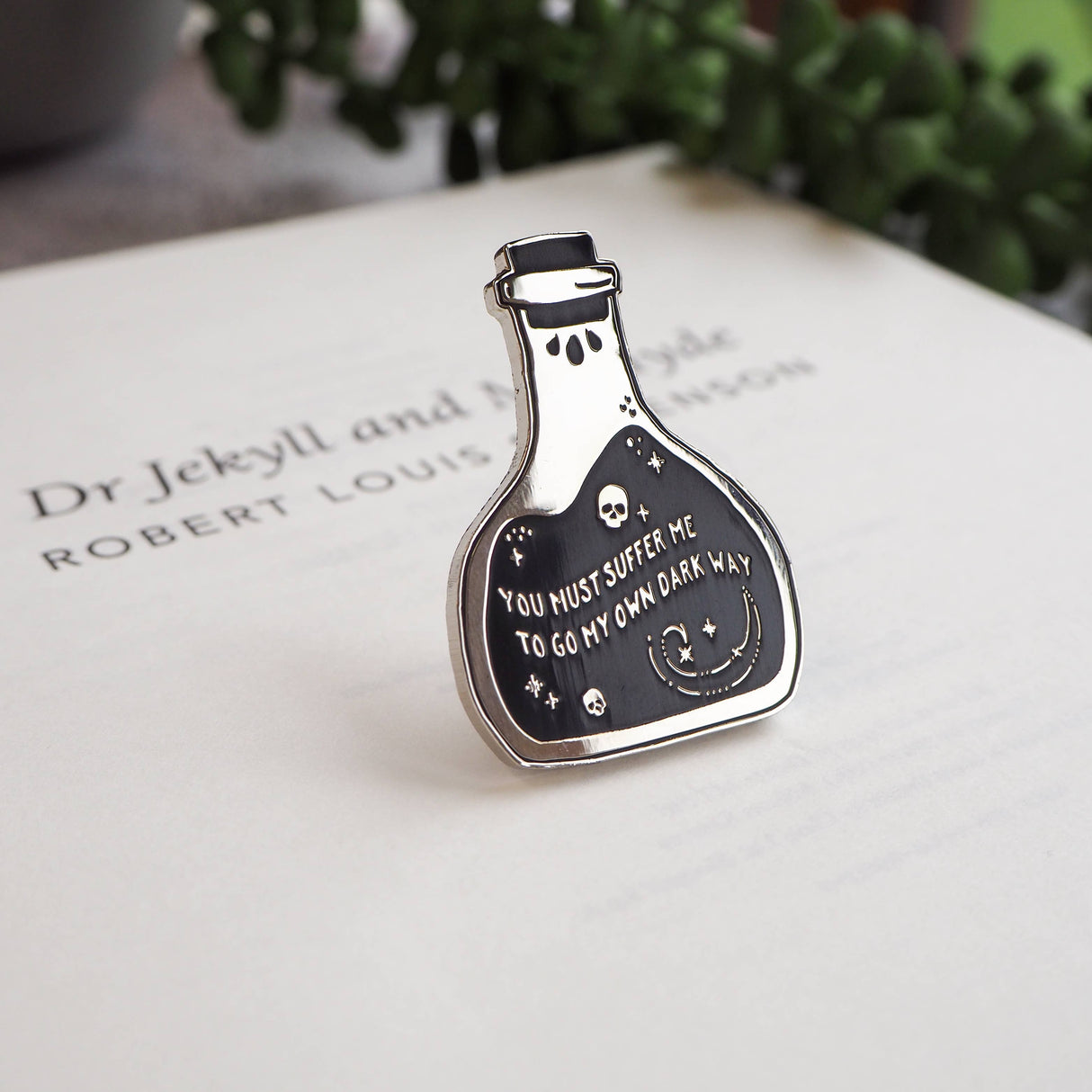 Literary Emporium Dr Jekyll And Mr Hyde Potion Pin Badge - Gothic Collection