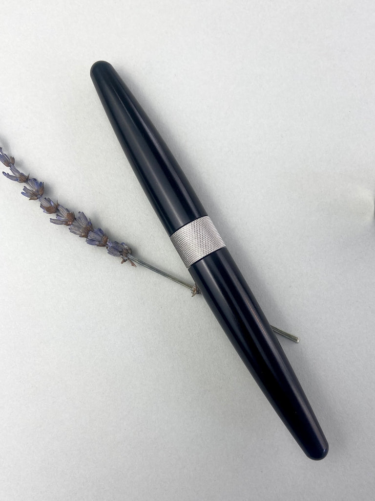 The Good Blue R615 Fountain Pen - Piano Black