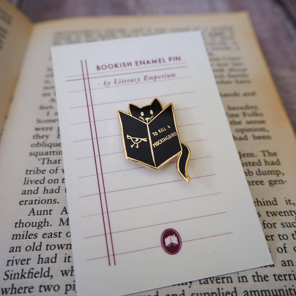 Literary Emporium Reading Cat Mockingbird Book Lover Enamel Pin Badge - Black