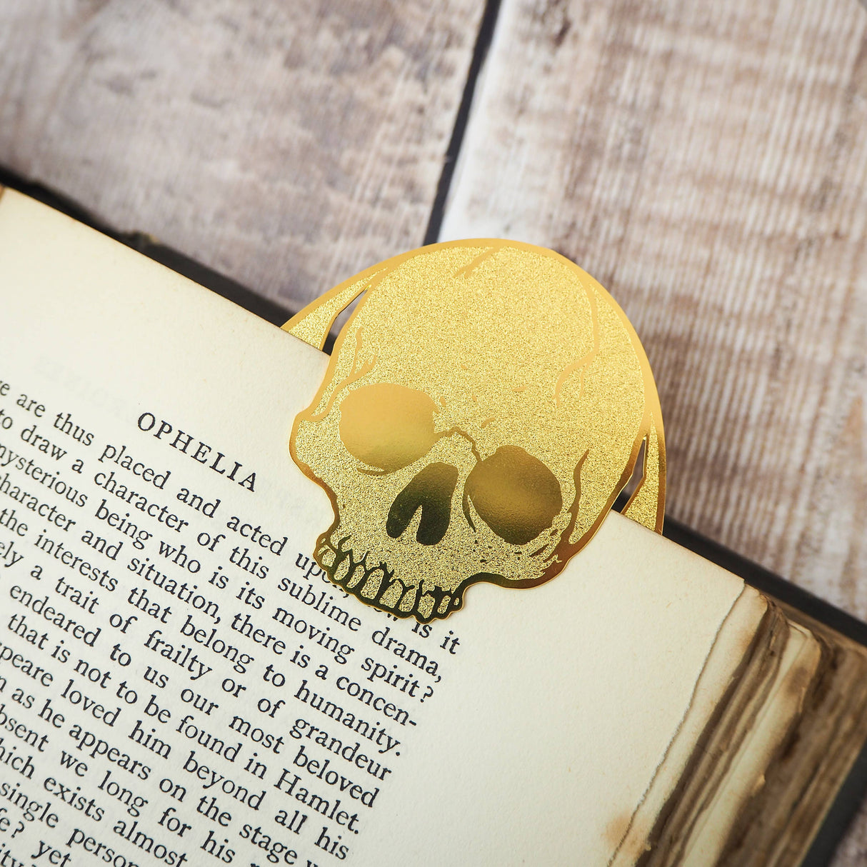 Literary Emporium Shakespeare Hamlet Skull Brass Bookmark 'To Read Or . . .'