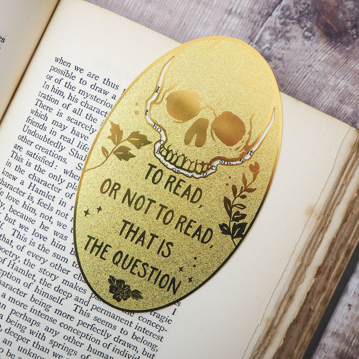 Literary Emporium Shakespeare Hamlet Skull Brass Bookmark 'To Read Or . . .'