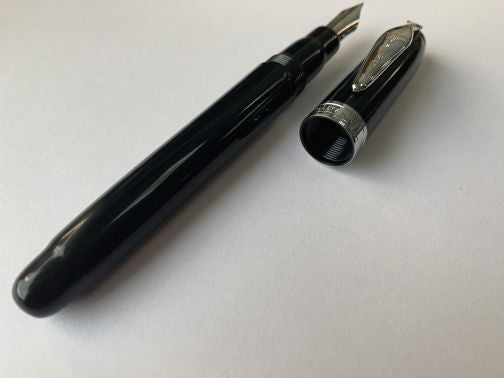 Noodler's Ahab Flex Fountain Pen - Black