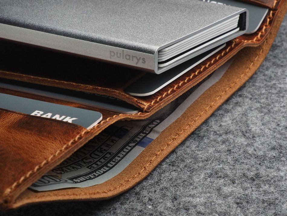 Pularys Bosto RFID Wallet - The Original Legendary Vintage Saddle Leather