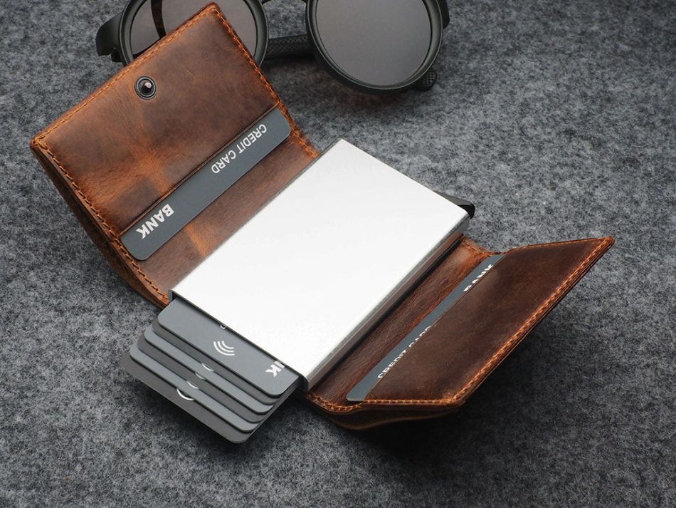 Pularys Bosto RFID Wallet - The Original Legendary Vintage Saddle Leather