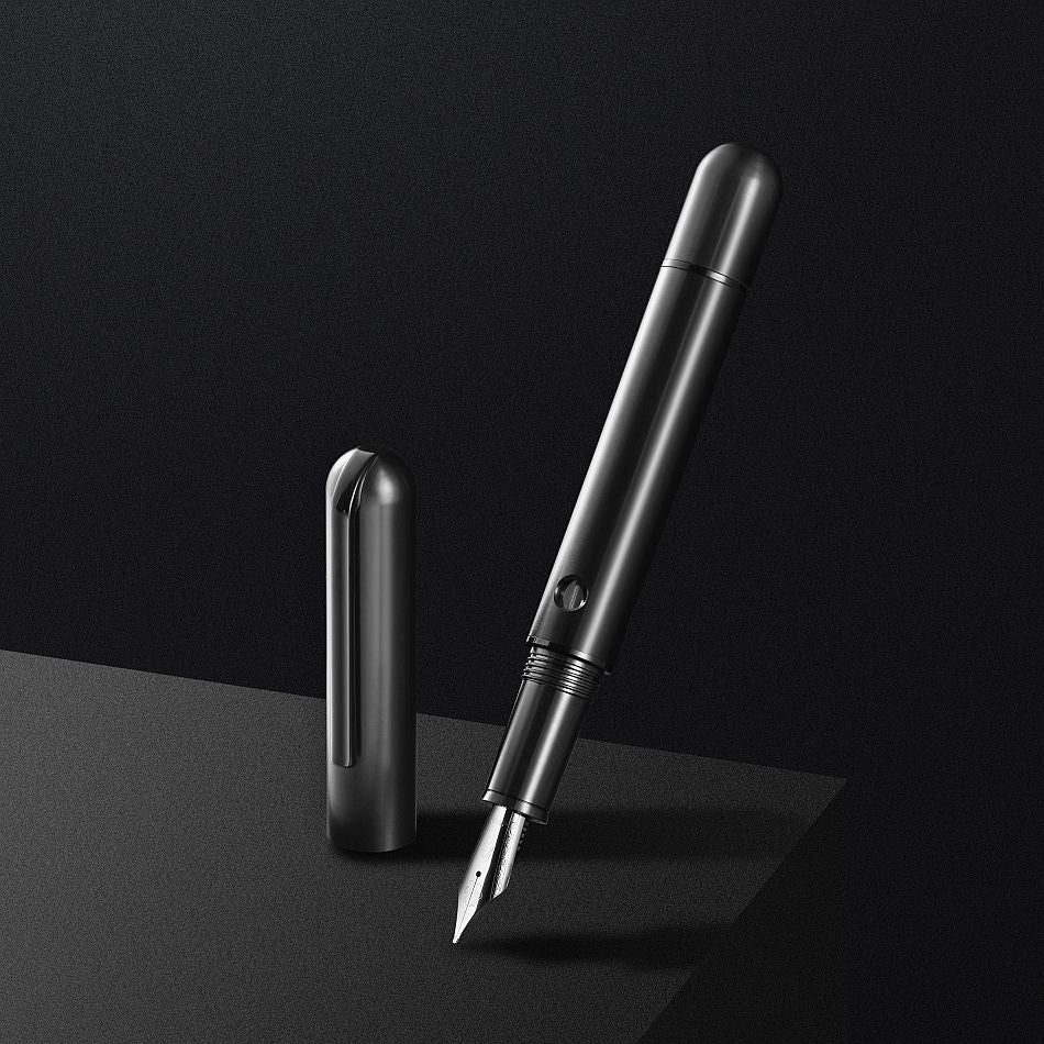 Nahvalur Nautilus Fountain Pen - Ti Black