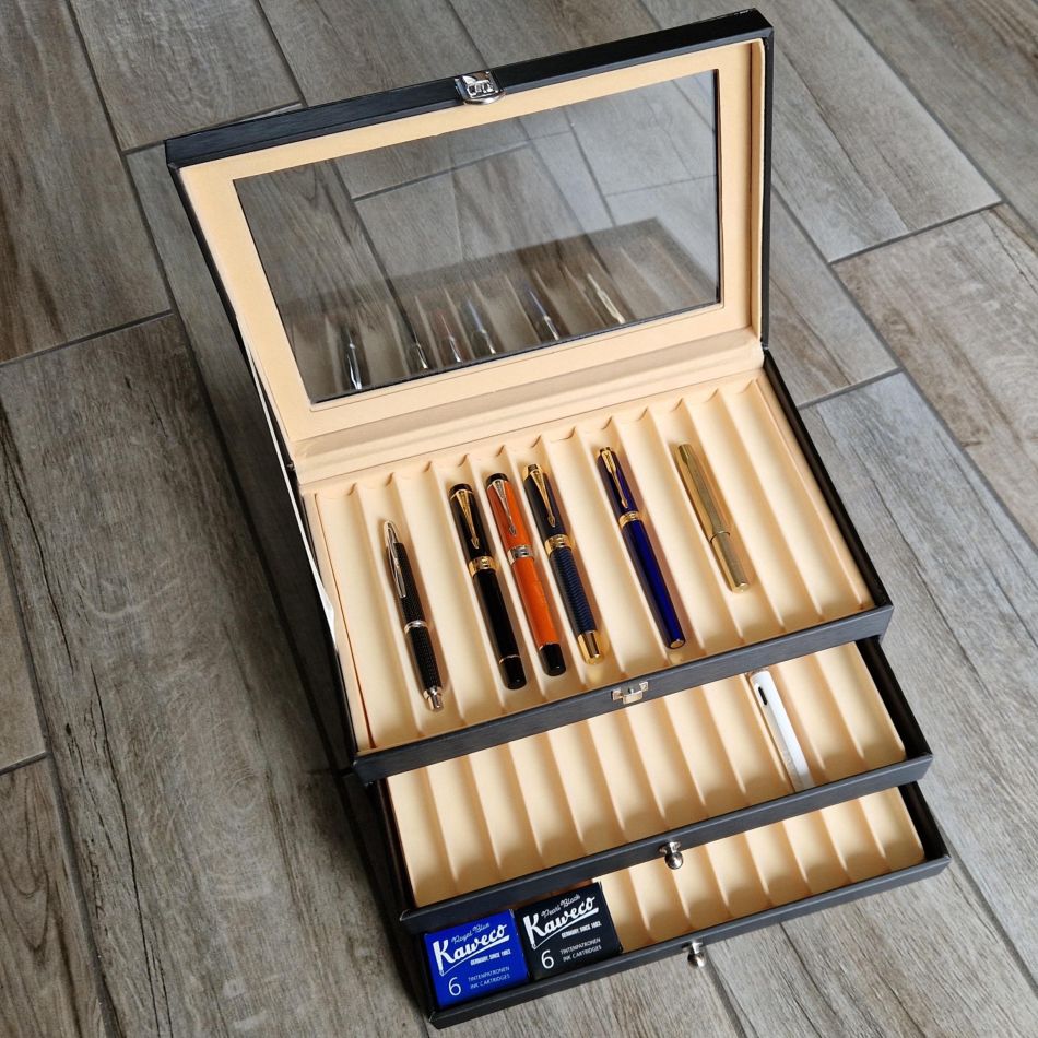Pen Collectors Leather Effect Box