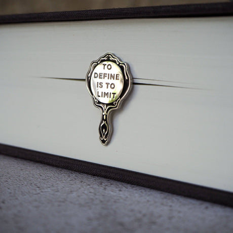 Literary Emporium - The Picture of Dorian Gray Enamel Pin Badge - Gothic Mirror