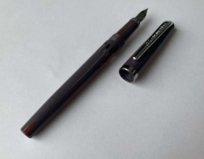 Noodler's Nib Creaper Piston Fountain Pen - Grey Fox - Pure Pens