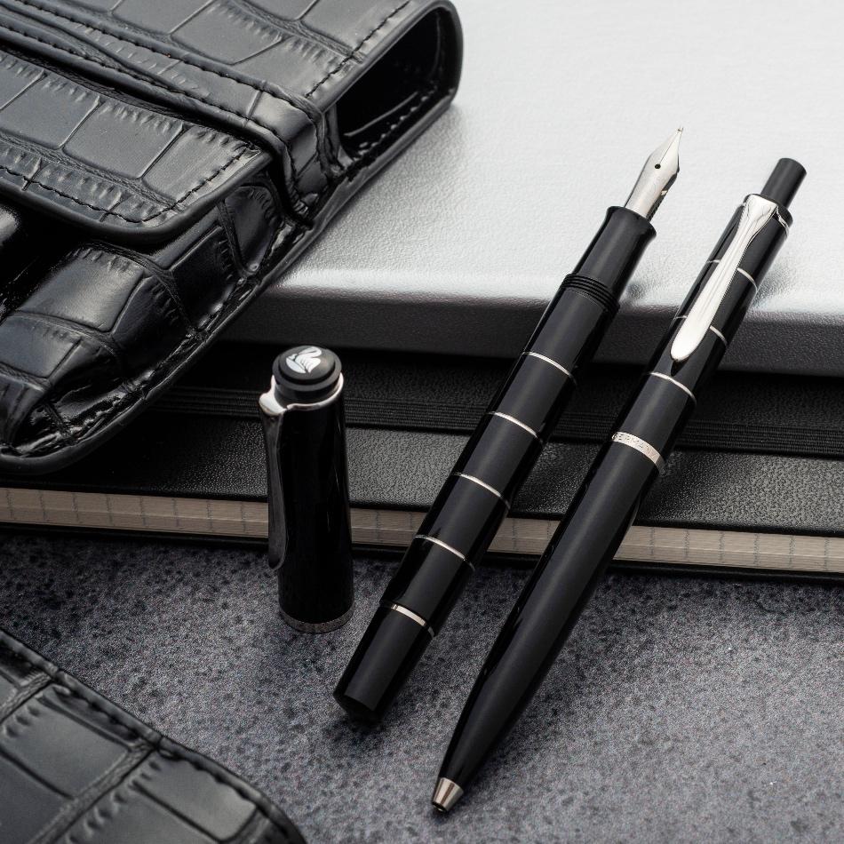 Pelikan Classic M215 Fountain Pen - Rings - Pure Pens