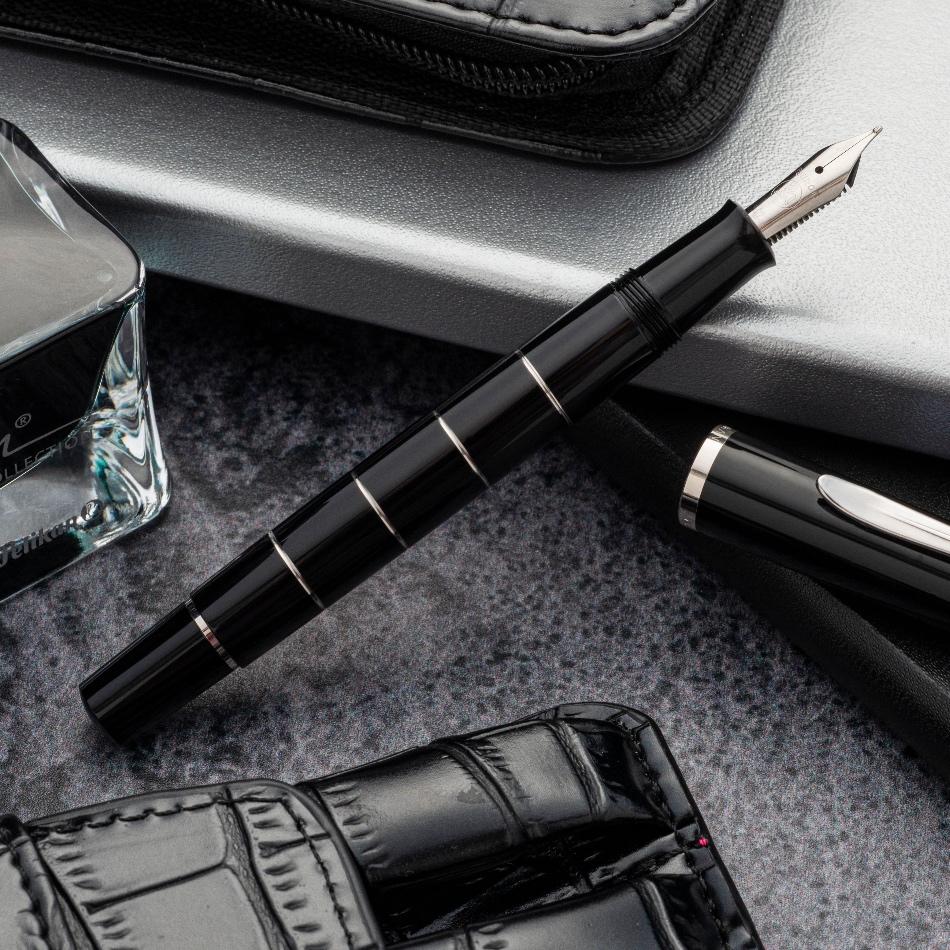 Pelikan Classic M215 Fountain Pen - Rings - Pure Pens