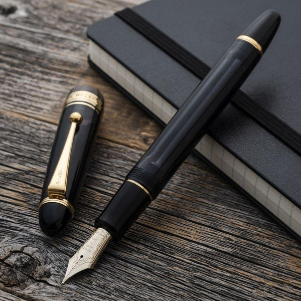 Pilot Custom 823 Fountain Pen - Transparent Black | Pure Pens