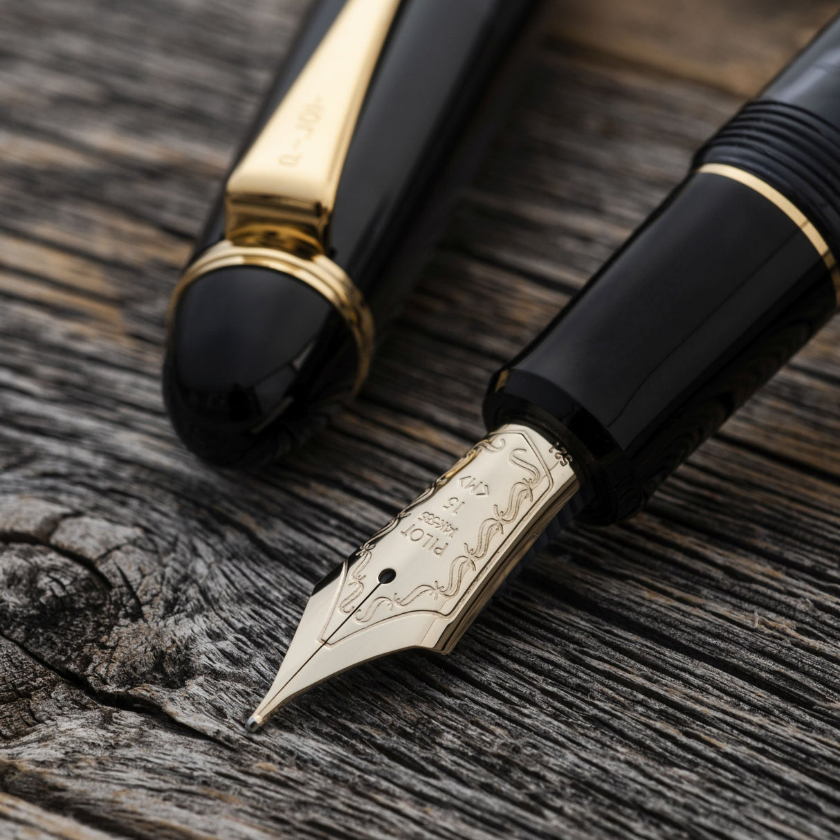 Pilot Custom 823 Fountain Pen - Transparent Black - Pure Pens